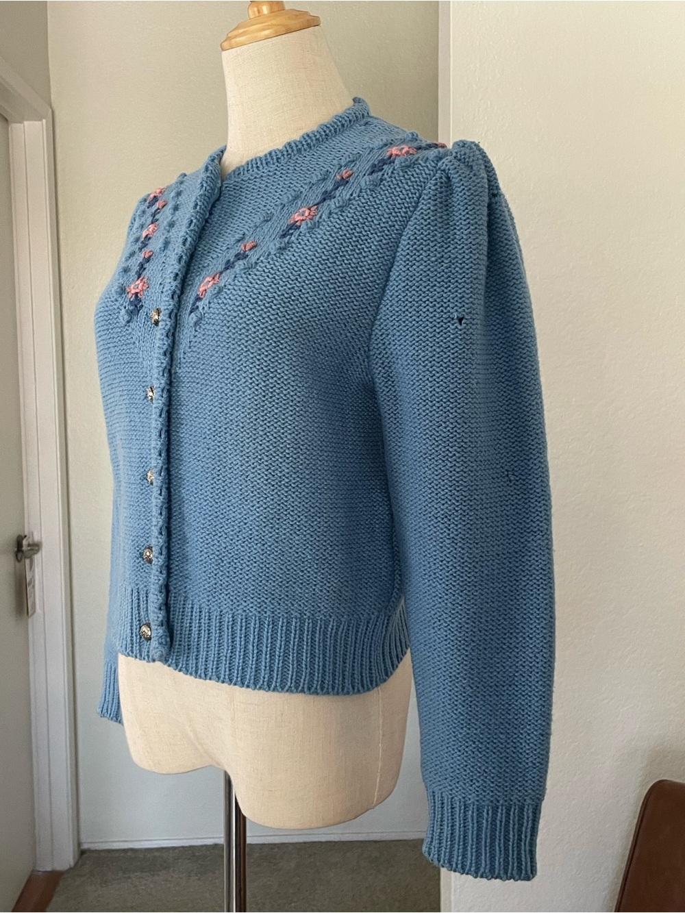 SOLD Vintage Giesswein Tirol Austrian Floral Cottagecore Boho Knit Cardigan - Picture 4 of 13